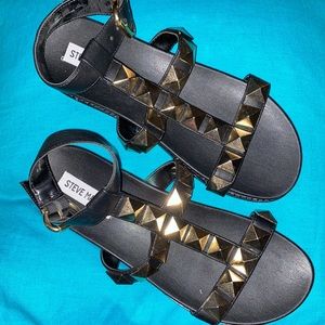 Steve Madden Daft Sandal 8 NWOT